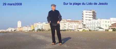   sur la plage de J�solo