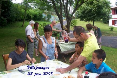 Nathalie et Christophe s'occupent des enfants...