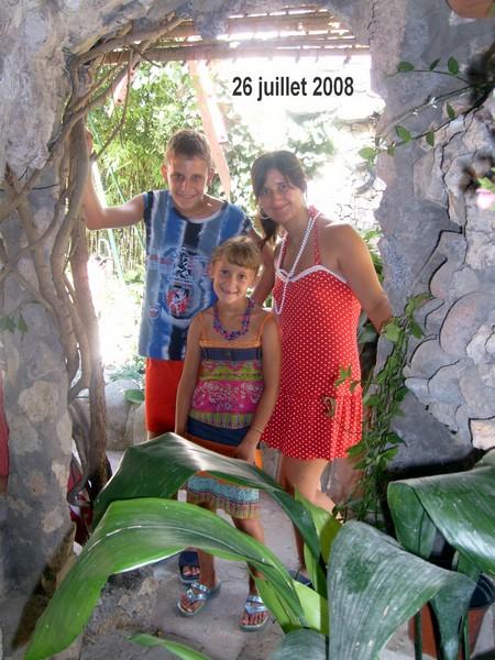 dans la grotte du jardin