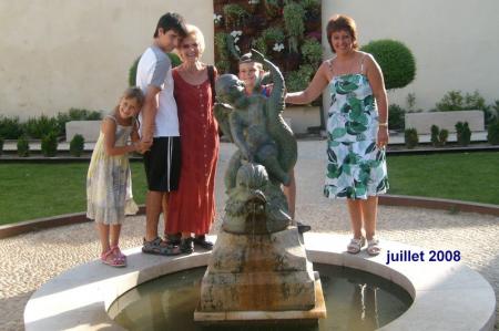 place du Chapitre � N�mes