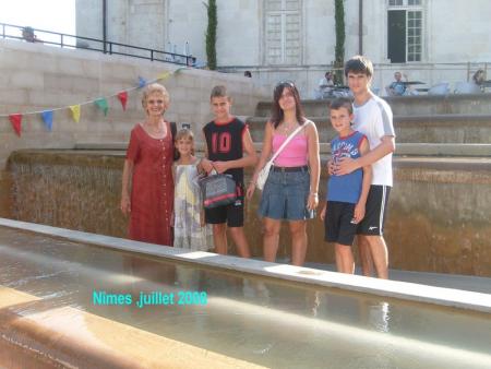 place du Chapitre � N�mes