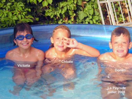 Chlo�e re�oit son amie Victoria