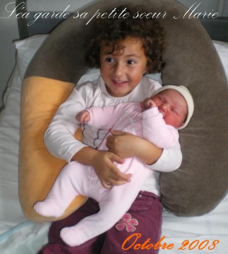 L�a et sa petite soeur Marie ,n�e le Jeudi 16 octobre 2008